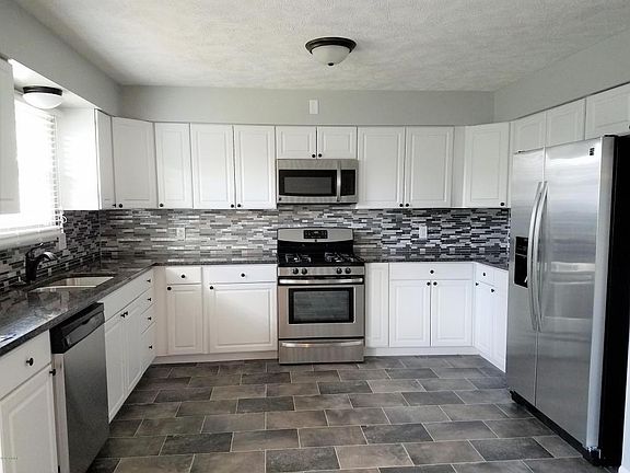 5th image of 5947 Pinetree Ave SE
