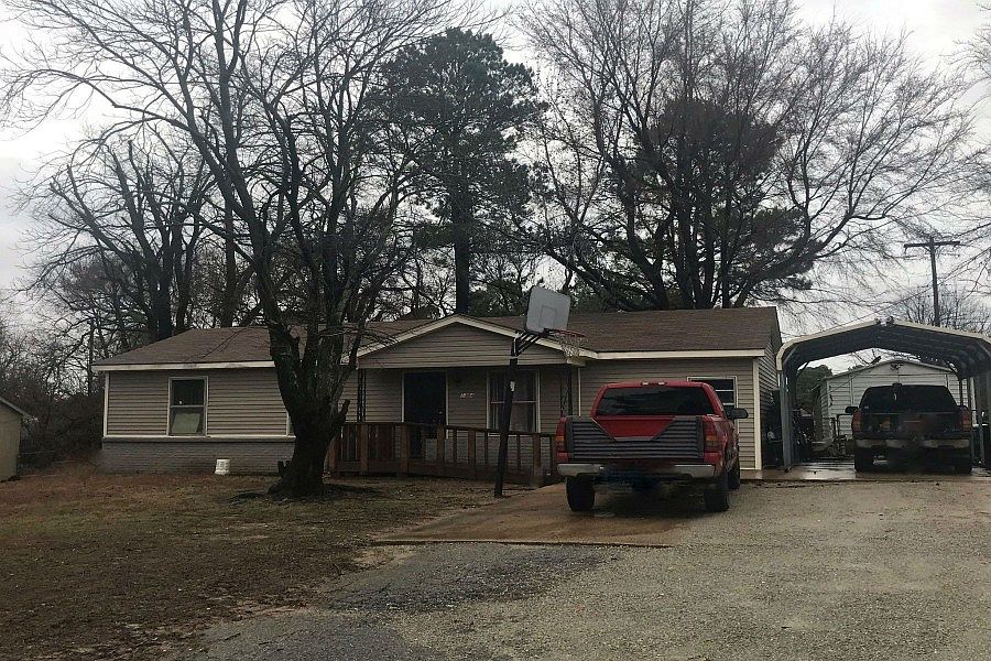 1st image of 1304 Wendy Linda Dr