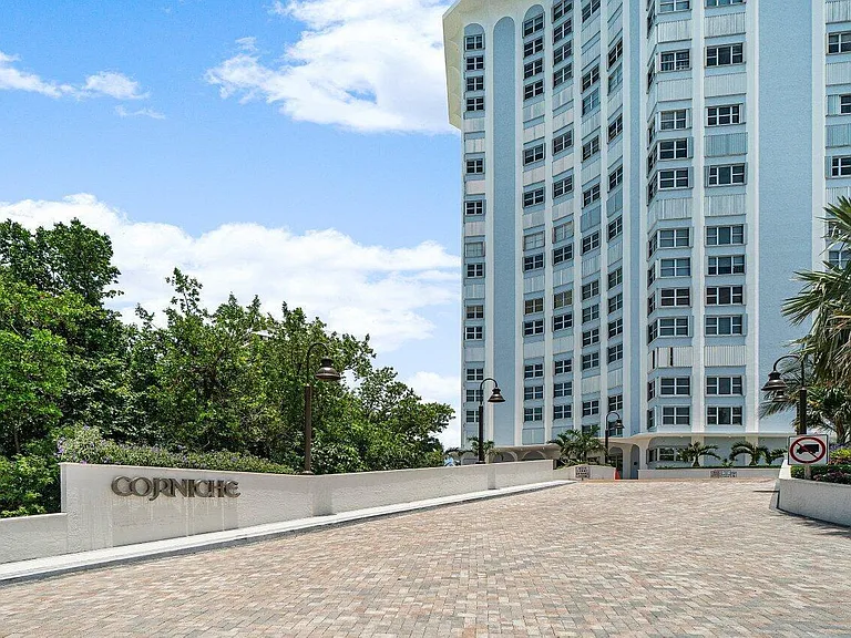 5200 N Ocean Dr #102 — Photo 38