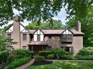 1600 Oakleaf Ln, Pittsburgh, PA 15237