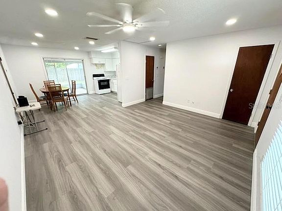 4th image of 7582 SW 78th St
