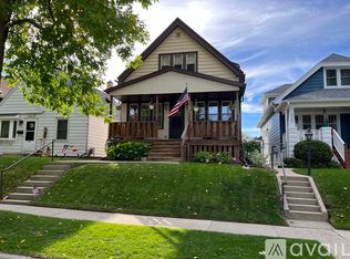 3713 S Rutland Ave, Saint Francis, WI 53235