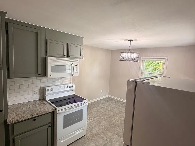 8106 N State Highway 9 — Photo 10