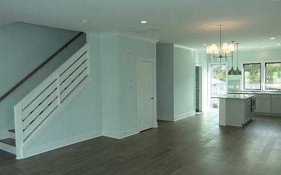 5th image of 4425 Marblehead Ln #90