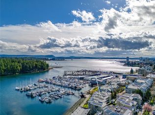 566 A Stewart Ave #201, Nanaimo, BC V9S 5T5