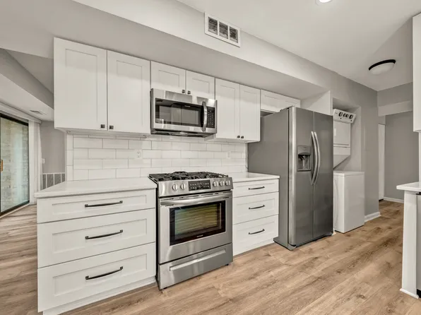 2045 Royal Fern Ct Suite 11C, Reston, VA 20191