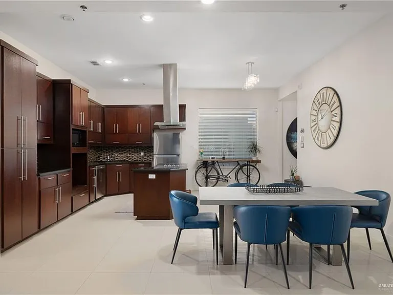 1304 E Pineridge Ave #B — Photo 3