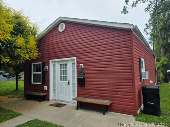 1041 W MAIN Street, Madison, IN 47250