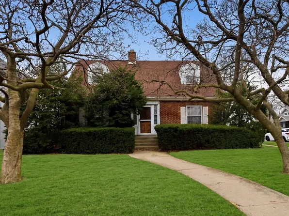 12202 Irving Ave, Blue Island, IL 60406