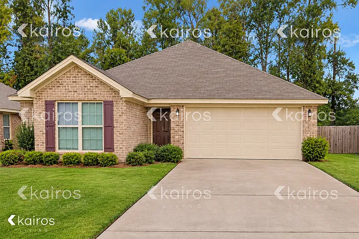 4 bed, 2.0 bath, 1655 sqft, $2,025 — Photo 1