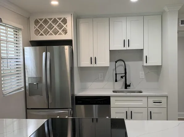 708 S Arlington Mill Dr #14201, Arlington, VA 22204