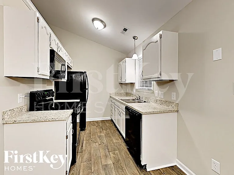 2332 Juniper Dr — Photo 5