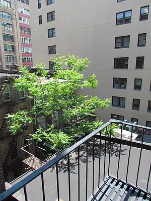 Rented by Mirador Real Estate | media 25