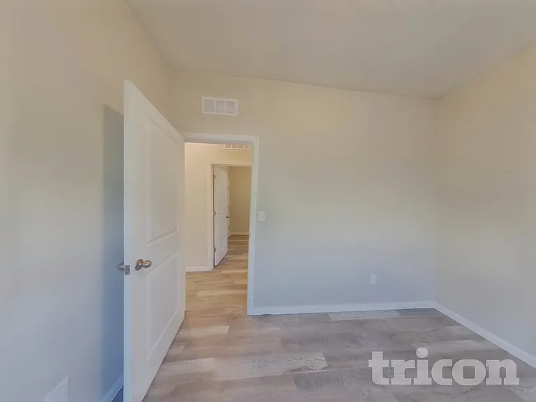 1073 Cades Cove Way — Photo 11