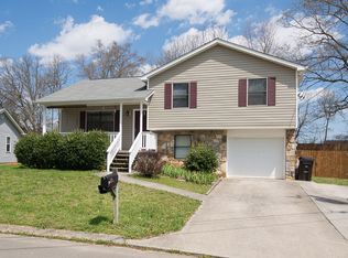 1460 Waynesboro Ln, Knoxville, TN 37923