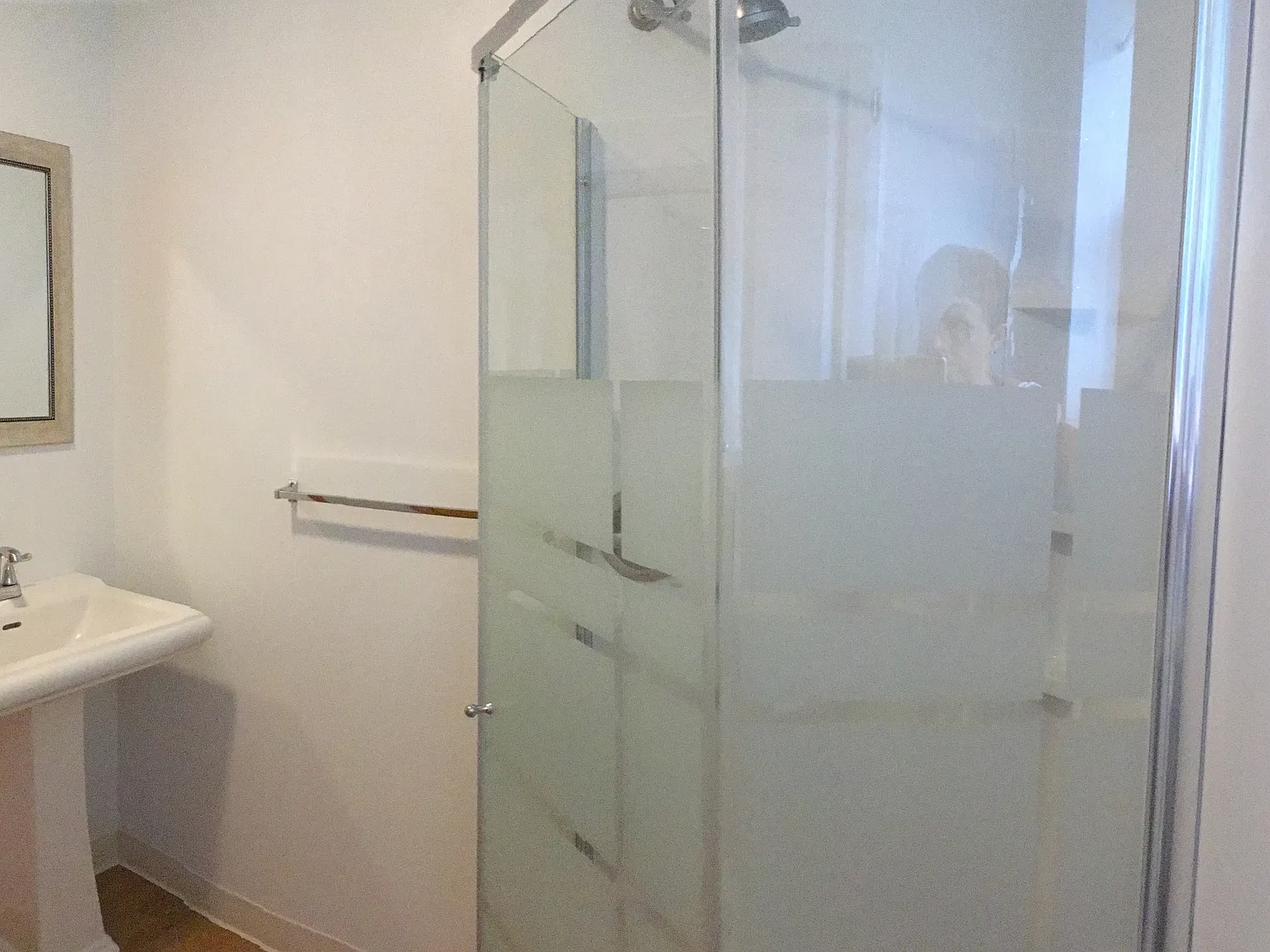 2 bed, 1000 sqft, $900 — Photo 3