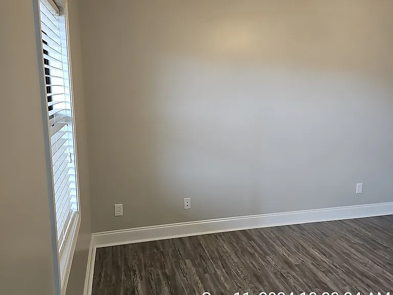 130 S Debardeleben St #8 — Photo 4