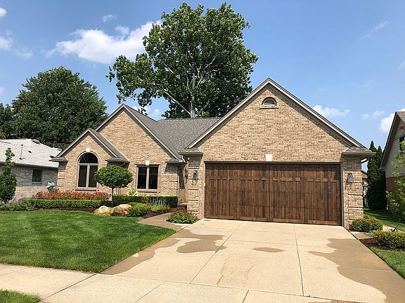 4th image of 49812 Shenandoah Dr