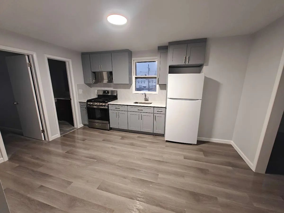 Building Photo - 327 Christine St #2