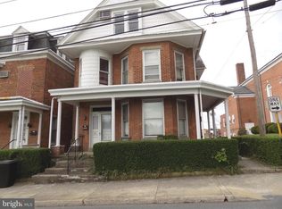 20 E North St, Waynesboro, PA 17268