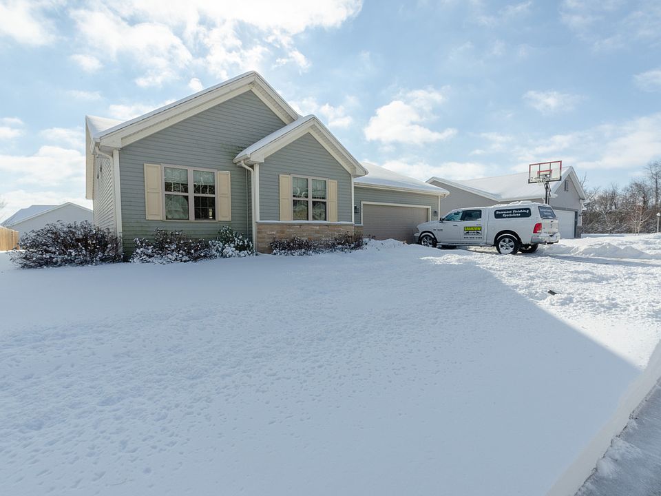 1st image of 209 Woodland Preserve
