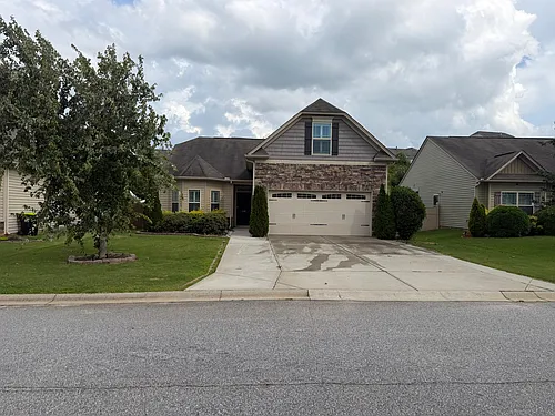 130 Caledonia Dr Photo 1
