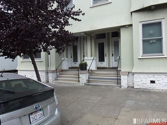 3rd image of 200 4th Ave
