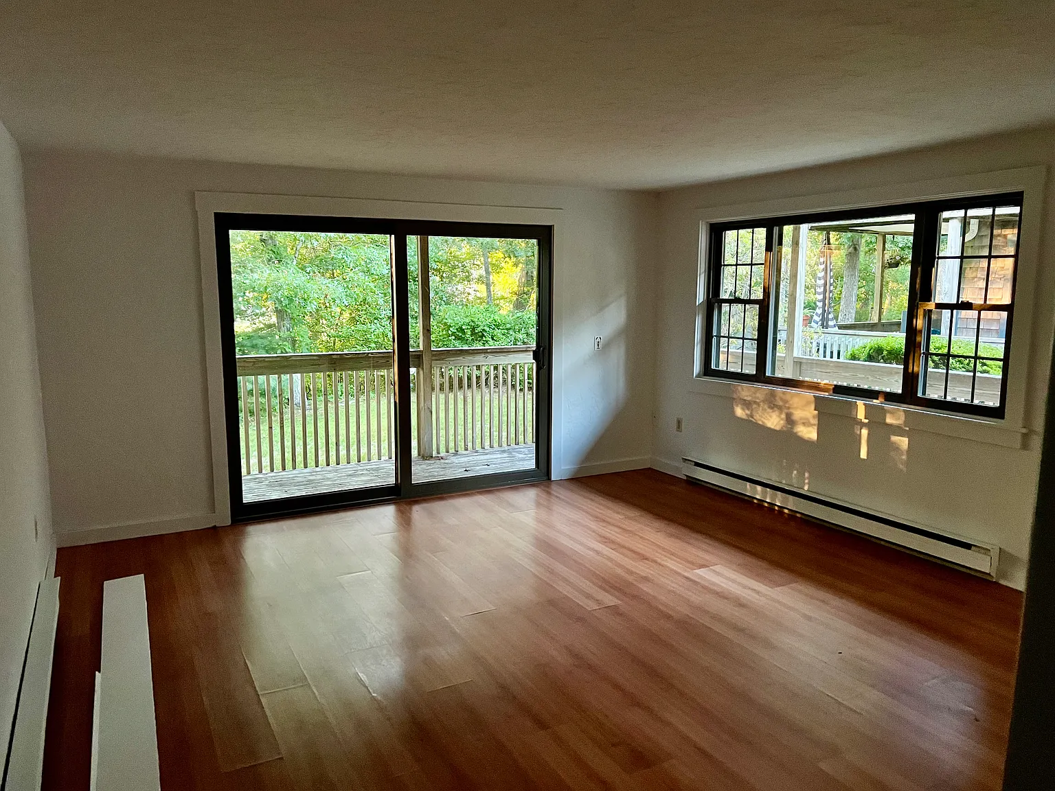 2 bed, 700 sqft, $2,400 — Photo 3