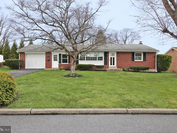 209 Adam Dr, Lebanon, PA 17042