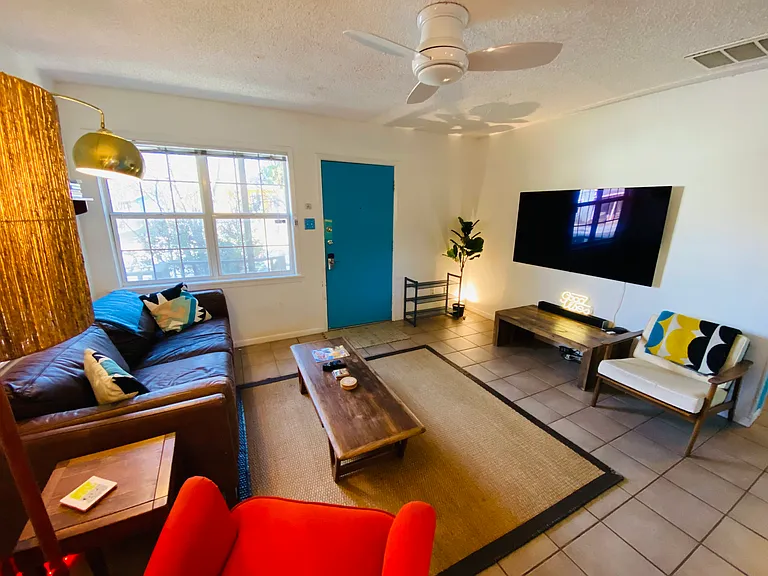 211 W Monroe St #209 — Photo 10