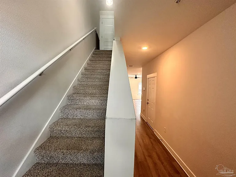 1542 Iroquois Ct — Photo 11