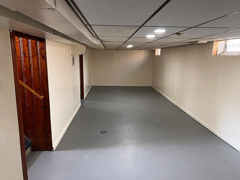 10000 Seltzer St — Photo 13