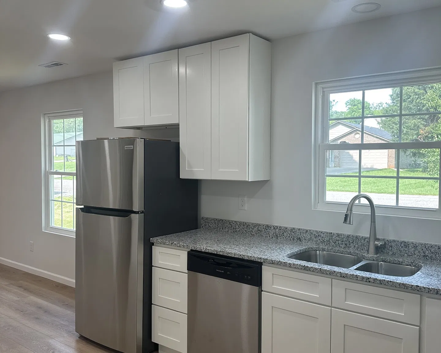 2 bed, 672 sqft, $1,400 — Photo 1