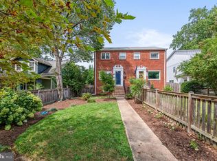 102 E Cliff St, Alexandria, VA 22301