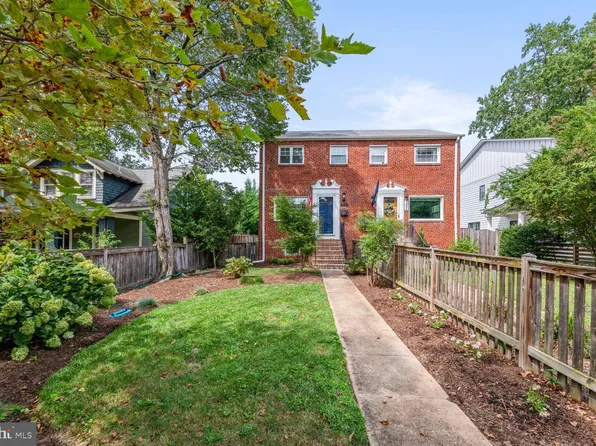 102 E Cliff St, Alexandria, VA 22301