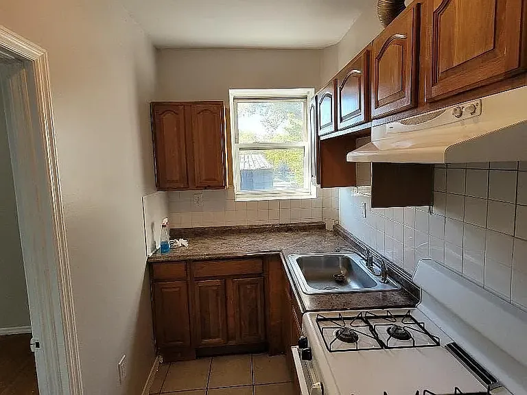 210 N 15th St #9C — Photo 2
