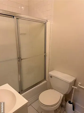 135 Everett Pl — Photo 10