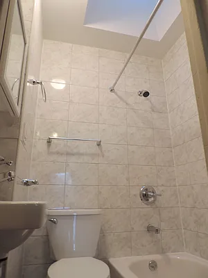 Rented by J Misrahi Realty Corp | media 21