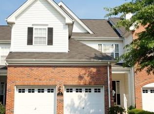 4 Paddock Ln, Flemington, NJ 08822