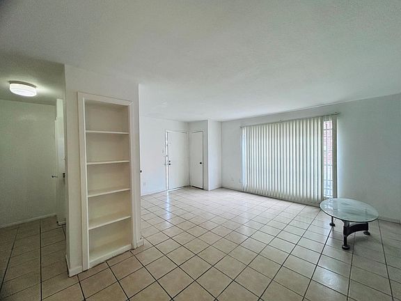 3rd image of 9201 Clarewood Dr #284
