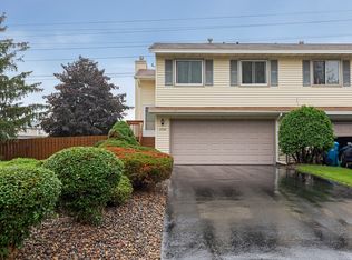 2550 Copper Cliff Trl, Woodbury, MN 55125