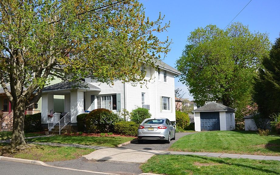 2nd image of 536 Abbott Ave