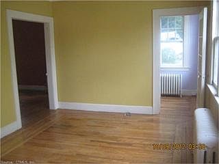 4th image of 30 Fairfield St
