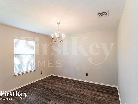 5th image of 503 Cypress Ct