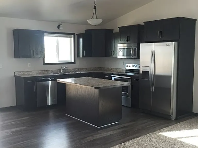 1369 Goldenwood Dr — Photo 1