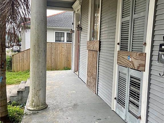 4th image of 1006 Mazant St
