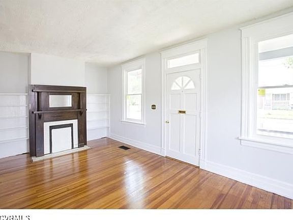 4th image of 4201 Corbin St