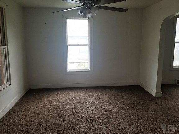 4th image of 818 N H St
