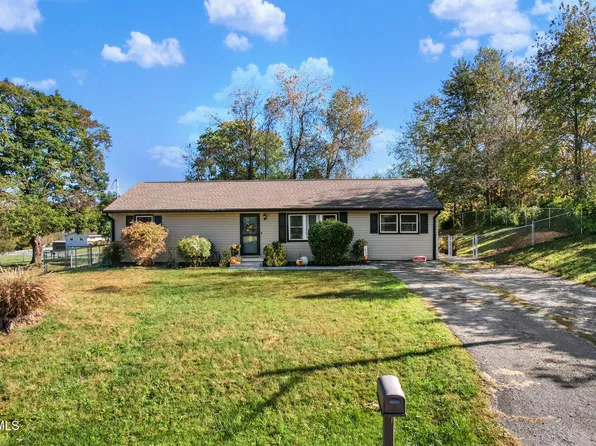 102 Tanglewood Dr, Bristol, TN 37620