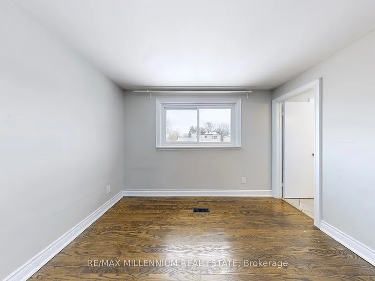 80 Rainier Sq #UPPER — Photo 22